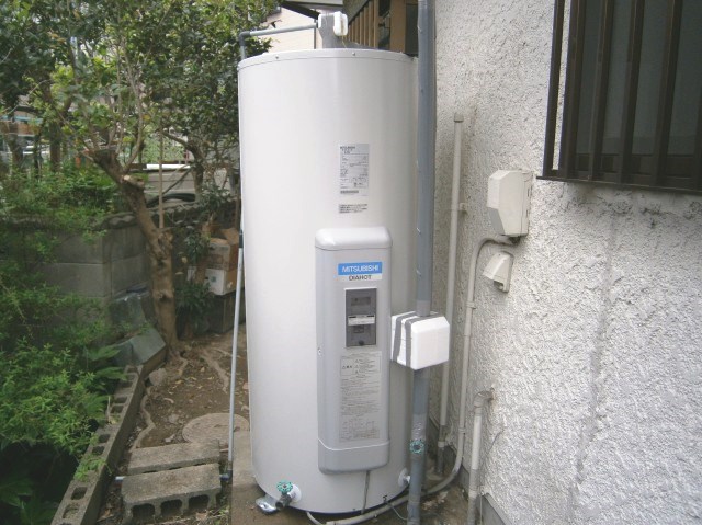 愛知県知多市　Ｋ様邸　電気温水器取替工事